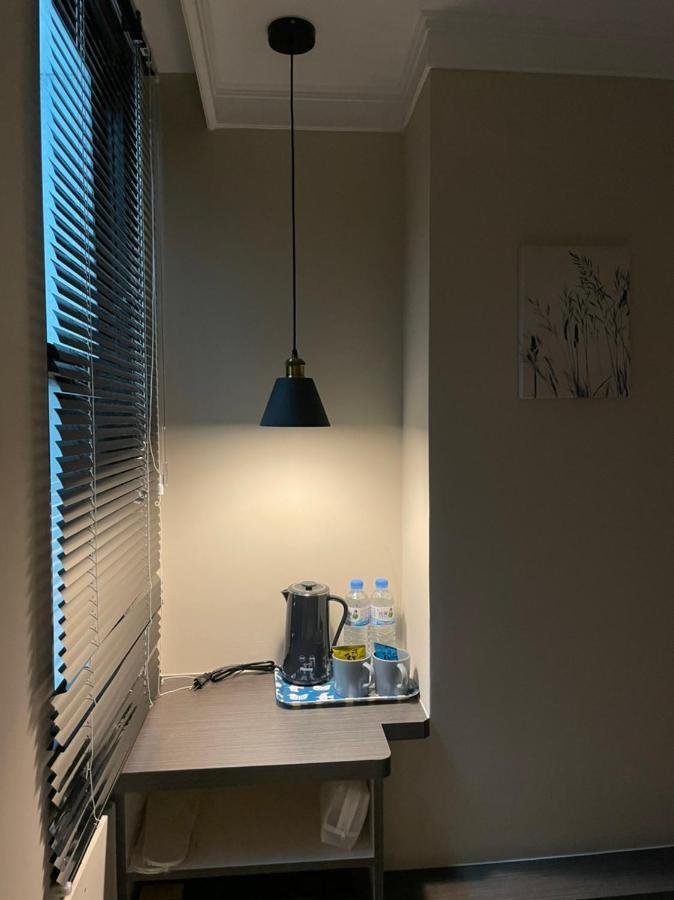 Yoshi Hotel - Tainan Station Branch Bagian luar foto